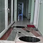 Temporary Living Apartman