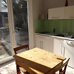 Temporary Living Apartamento