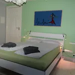 Temporary Living * بريمين