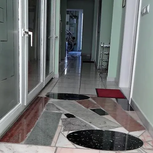 Temporary Living アパート