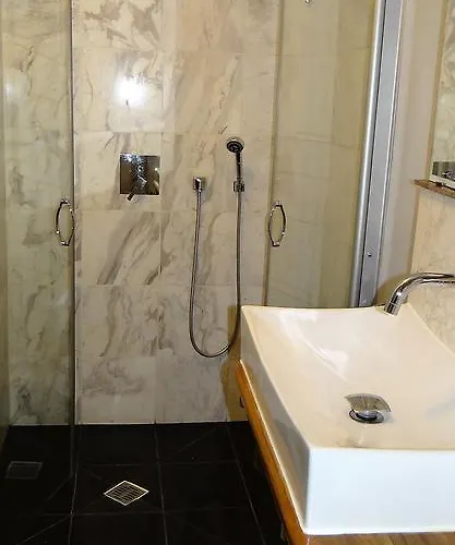 Temporary Living アパート *